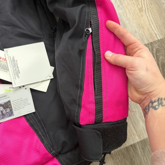 Yamaha Women’s Vibrant Pink Snowmobile Winter Jacket-size 8 *NEW w tags* - Picture 5 of 10